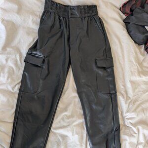 Leather cargo pants black S size, wore one time